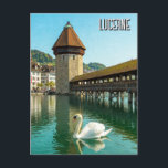Carte Postale Swan à Lucerne Suisse Voyage<br><div class="desc">Lucerne, connu sous le nom de Luzern en allemand, est un joyau au coeur de la Suisse qui allie sans effort charme médiéval et dynamisme moderne. Nichée le long des rives du lac de Lucerne et entourée de sommets majestueux comme le mont Pilatus et Rigi, la ville est célébrée pour...</div>