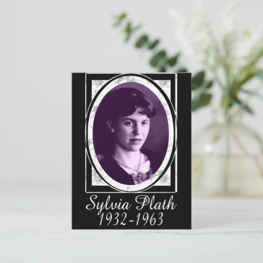 Carte Postale Sylvia Plath (Debout devant)