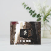 Carte Postale Symbole de la marche de Manhattan à New York (Debout devant)