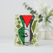 Carte Postale Symbole triangle rouge de résistance à la main du (Debout devant)