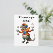 Carte Postale T-rex jonglant en tenue de clown (Debout devant)