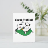 Carte Postale T-shirts et cadeaux Loves Tickles (Debout devant)