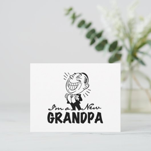 Carte Postale T-shirts et cadeaux souriants New Grand-pa (Debout devant)