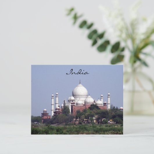Carte Postale taj mahal distant (Debout devant)