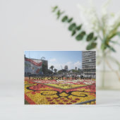 Carte Postale Tapis à fleurs à Tel Aviv (Debout devant)