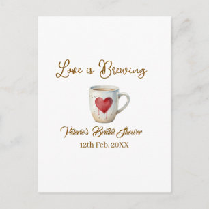 Carte Postale Tasse de café blanc Love is Brewing coeur mariage