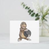 Carte Postale Taupe au bowling avec boule de bowling (Debout devant)