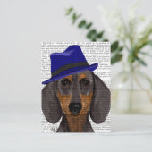 Carte Postale Teckel avec Trilby bleu (Debout devant)