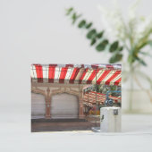 Carte Postale Temple hindou, dans la cour (Debout devant)