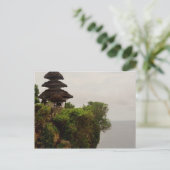 Carte Postale Temple Uluwatu à Bali (Debout devant)