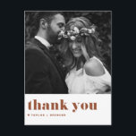 Carte Postale Terracotta Retro Bold Typographie Mariage Merci<br><div class="desc">Envoyez des remerciements à votre famille et à vos amis avec cette carte postale personnalisée. Il dispose d'une typographie rétro et audacieuse et d'une icône cardiaque. Ce carte de remerciements en terre cuite sera parfait pour divers événements tels que mariages et diplômes. Personnalisez en ajoutant vos photos préférées. Disponible sous...</div>