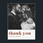 Carte Postale Terracotta Retro Bold Typographie Mariage Merci<br><div class="desc">Envoyez des remerciements à votre famille et à vos amis avec cette carte postale personnalisée. Il dispose d'une typographie rétro et audacieuse et d'une icône cardiaque. Ce carte de remerciements en terre cuite sera parfait pour divers événements tels que mariages et diplômes. Personnalisez en ajoutant vos photos préférées. Disponible sous...</div>