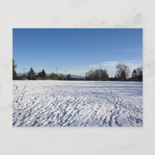 Carte Postale terrain de football enneigé en hiver