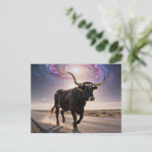 Carte Postale Texas Longhorn on the Highway (Debout devant)