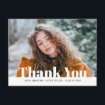 Carte Postale Texte blanc moderne diplôme photo merci<br><div class="desc">Design carte photo avec photo personnalisée et texte blanc moderne. N'hésitez pas à personnaliser l'image et à remercier le message à l'arrière.</div>