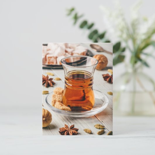 Carte Postale Thé épicé (Debout devant)