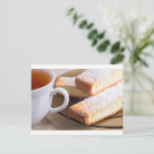 Carte Postale Thé et assiette de biscuits frais (Debout devant)