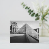 Carte Postale The Louvre in BW (Debout devant)