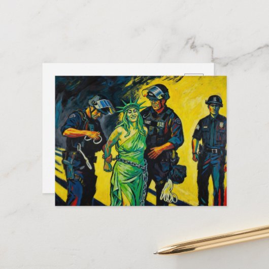 Carte Postale The Statue of Liberty Gets Arrested Postcard (Devant/Arrière en situation)