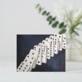 Carte Postale Théorie de domino (Debout devant)