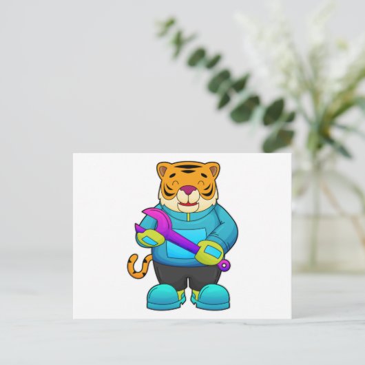 Carte Postale Tigre en mécanicien avec clé à écrou (Debout devant)
