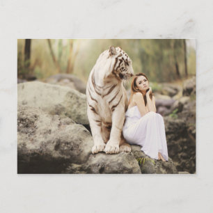 Carte Postale Tigre et dame du Bengale
