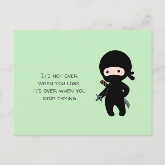 Carte Postale Tiny Ninja Holding Throwing Star sur Citation vert (Devant)