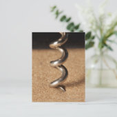 Carte Postale Tire-bouchon. (Debout devant)