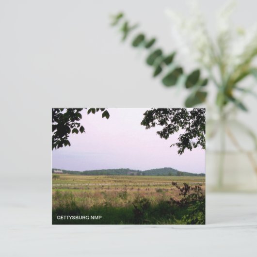 CARTE POSTALE TOITS RONDS ET BARN CODORI (Debout devant)