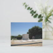 Carte Postale Tombe du soldat inconnu (Debout devant)