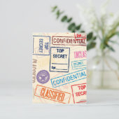 Carte Postale Top Secret - Garder dehors (Debout devant)