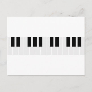 Carte Postale touches piano
