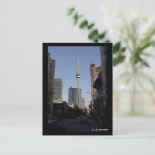 Carte Postale Tour CN, Toronto (Debout devant)