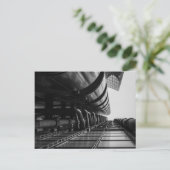 Carte Postale Tour de gratte-ciel moderne (Debout devant)