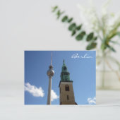 Carte Postale tour de la Fernsehturm (Debout devant)