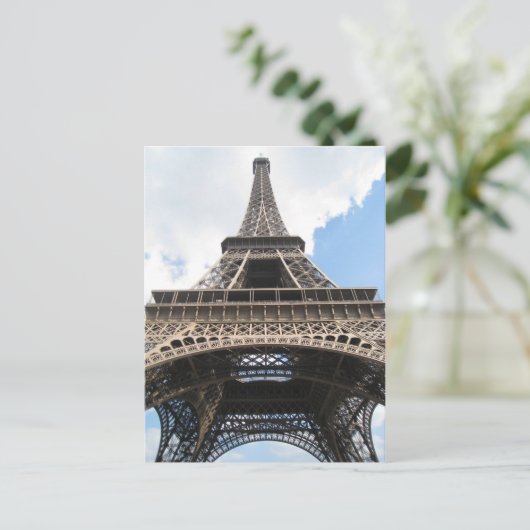 Carte Postale Tour Eiffel (Debout devant)