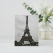 Carte postale Tour Eiffel (Debout devant)