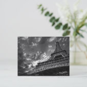 Carte postale Tour Eiffel (Debout devant)