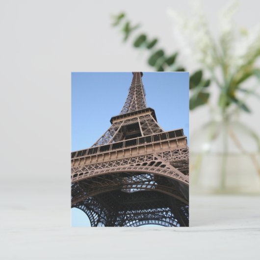 Carte Postale Tour Eiffel (Debout devant)