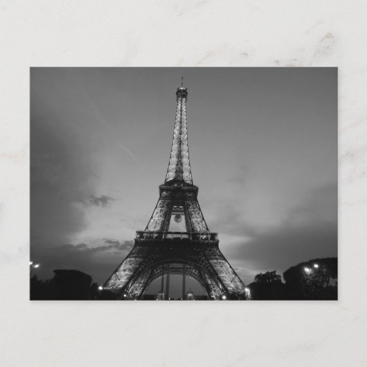 Carte Postale Tour Eiffel noir et blanc à Paris Nuit en ville (Devant)
