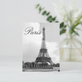Carte postale Tour Eiffel Paris (Debout devant)