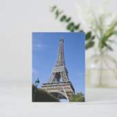 Carte Postale Tour Eiffel, Paris (Debout devant)