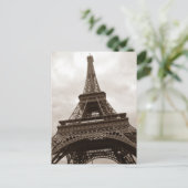 Carte Postale Tour Eiffel sépia Romance Paris France (Debout devant)