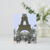 Carte Postale Tour Eiffel vintage (Debout devant)