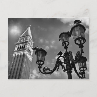 Carte Postale Tour San Marco de Venise et illuminations de rue