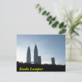 Carte Postale Tours de Kuala Lumpur (Debout devant)