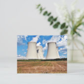 Carte Postale Tours De Refroidissement D'Une Centrale Nucléaire (Debout devant)