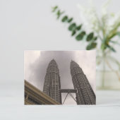Carte Postale Tours Petronas (Debout devant)