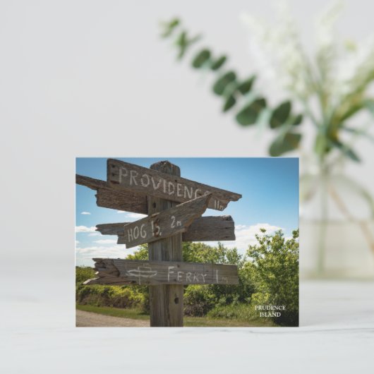 Carte Postale Tous les signes pointent vers Prudence Island POST (Debout devant)