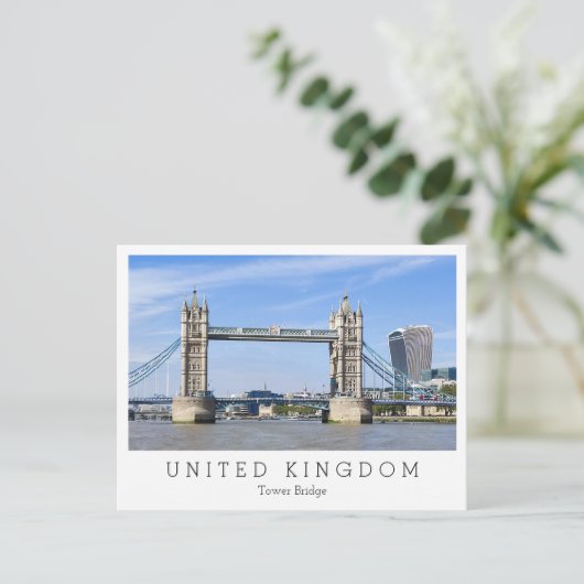 Carte Postale Tower Bridge, Londres, Angleterre (Debout devant)